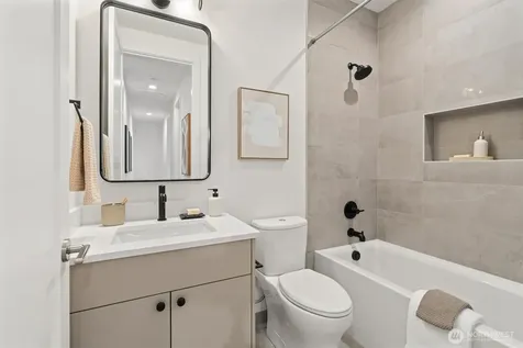 4047 44th Avenue SW Seattle WA 98116