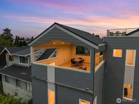 4047 44th Avenue SW Seattle WA 98116
