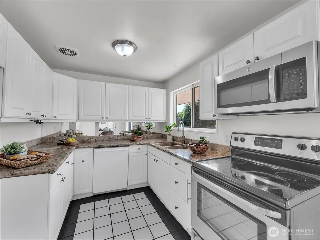 4815 S 184th Street Seatac WA 98188