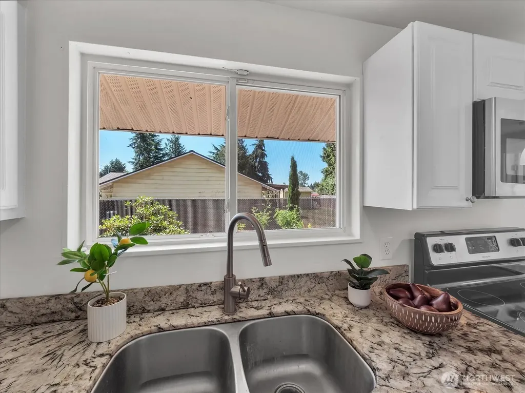 4815 S 184th Street Seatac WA 98188