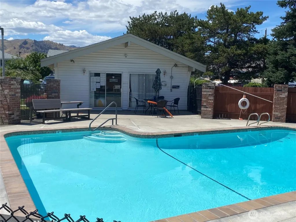100 Simon East Wenatchee WA 98802