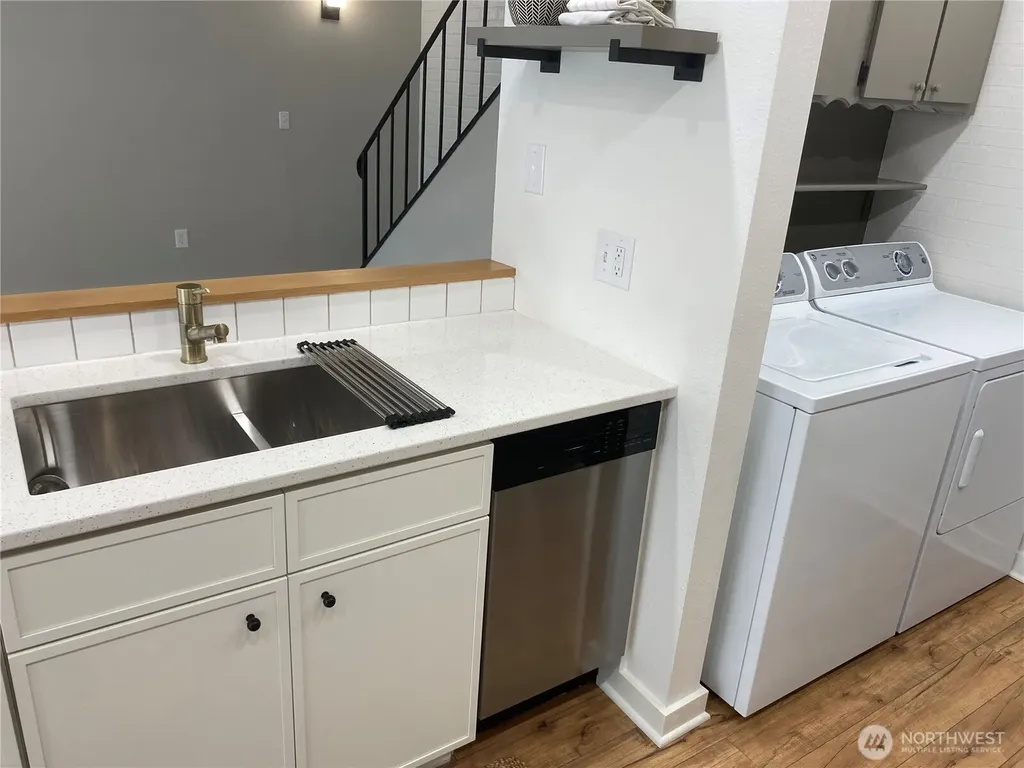 100 Simon East Wenatchee WA 98802