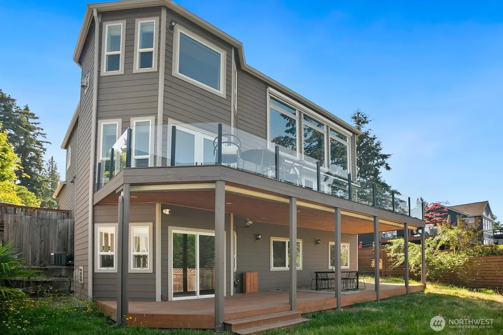 3021 70th Avenue SE Mercer Island WA 98040