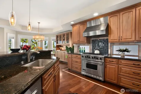 3021 70th Avenue SE Mercer Island WA 98040