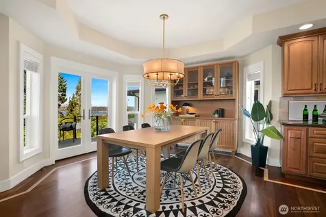 3021 70th Avenue SE Mercer Island WA 98040