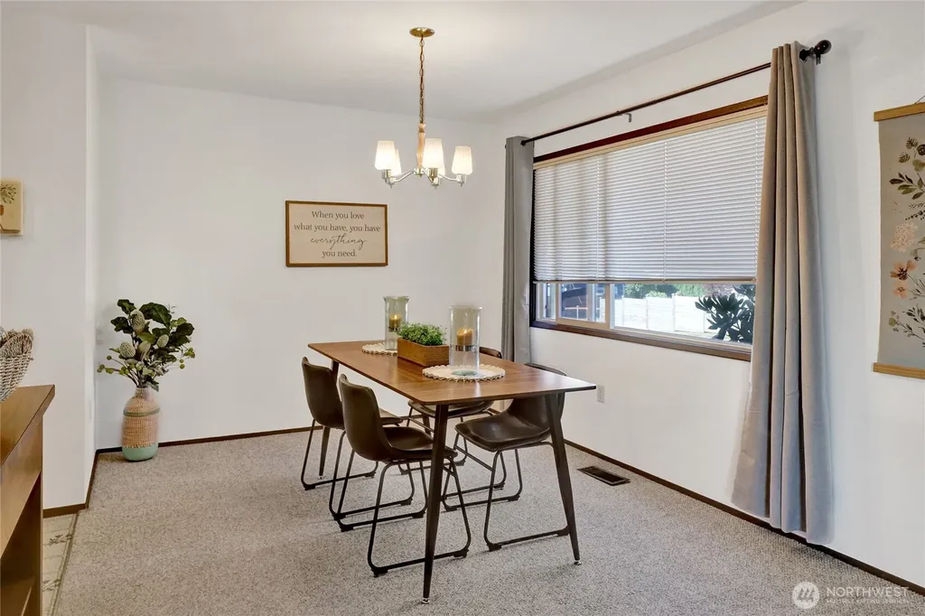 502 E Grover Street Lynden WA 98264