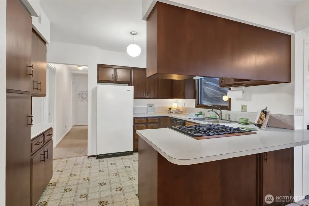 502 E Grover Street Lynden WA 98264