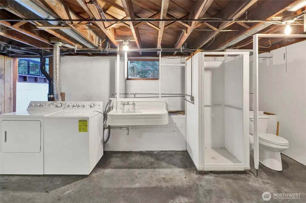 502 E Grover Street Lynden WA 98264
