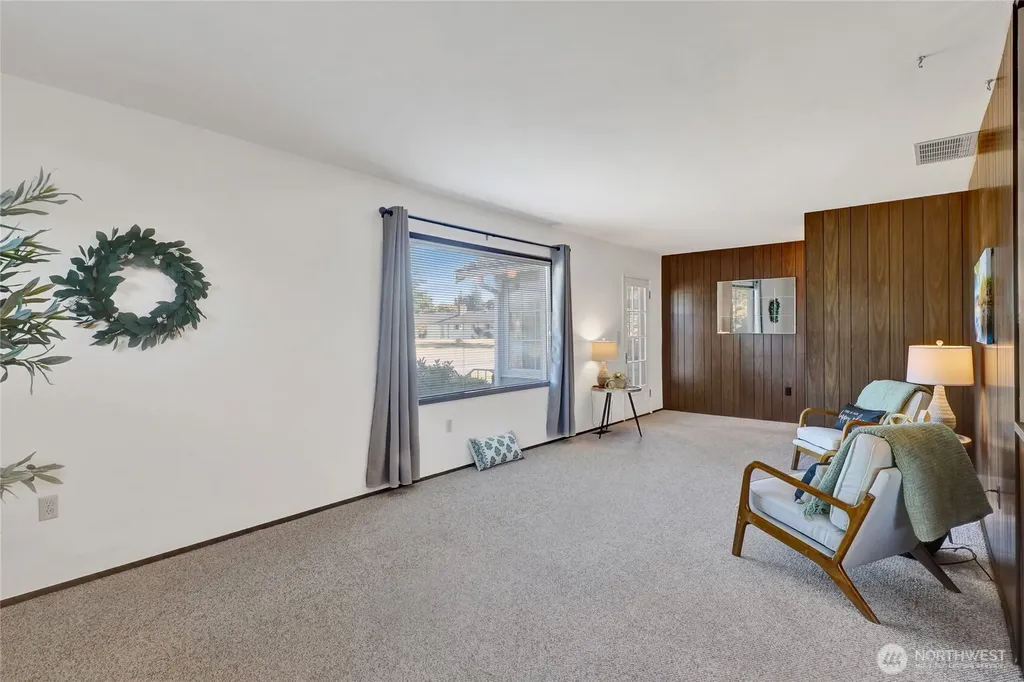502 E Grover Street Lynden WA 98264