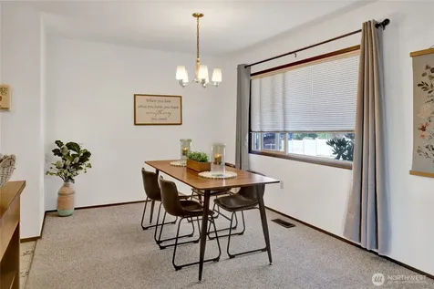 502 E Grover Street Lynden WA 98264