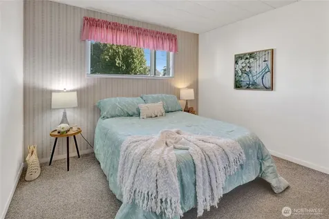 502 E Grover Street Lynden WA 98264