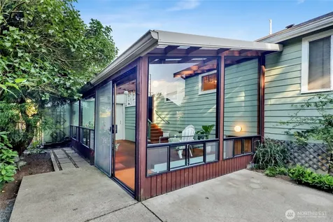 502 E Grover Street Lynden WA 98264