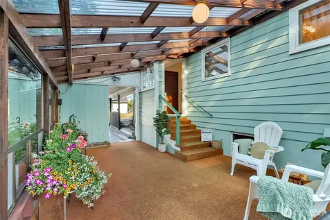 502 E Grover Street Lynden WA 98264