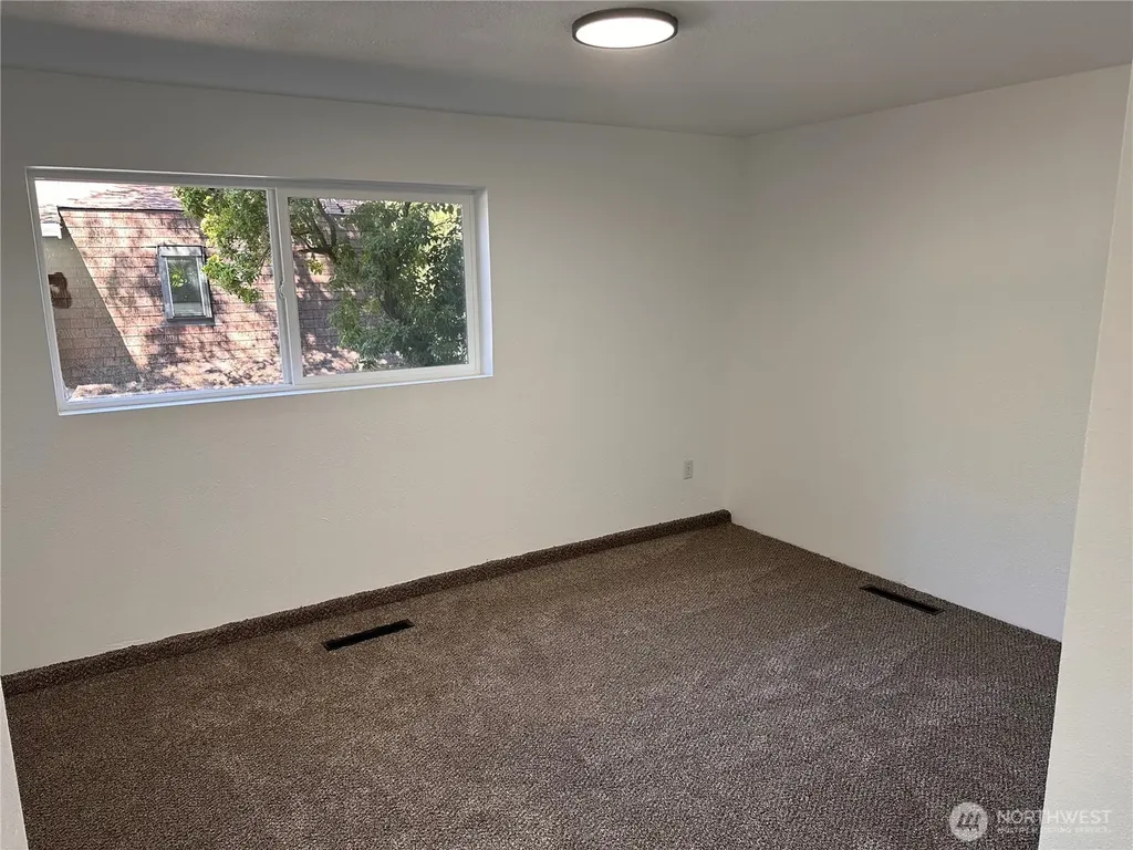 3219 Halverson Avenue Bremerton WA 98310