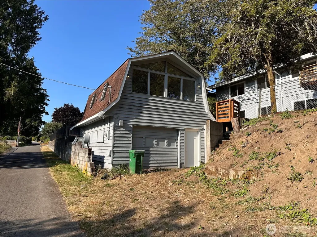 3219 Halverson Avenue Bremerton WA 98310