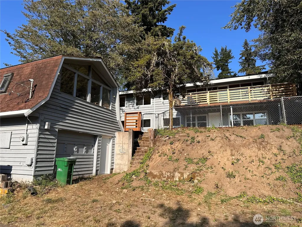 3219 Halverson Avenue Bremerton WA 98310