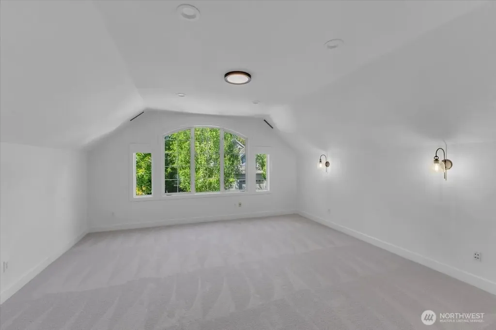 21119 SE 5th Street Sammamish WA 98074