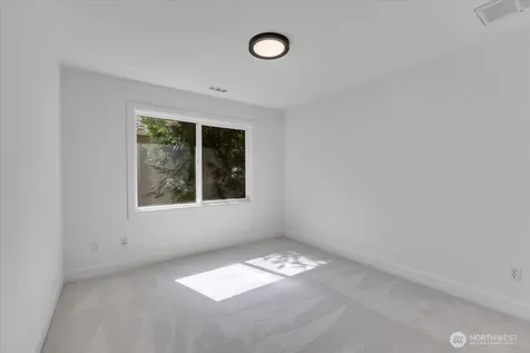 21119 SE 5th Street Sammamish WA 98074