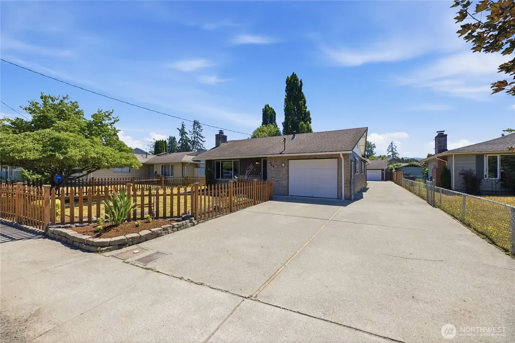 506 Calistoga Street W Orting WA 98360