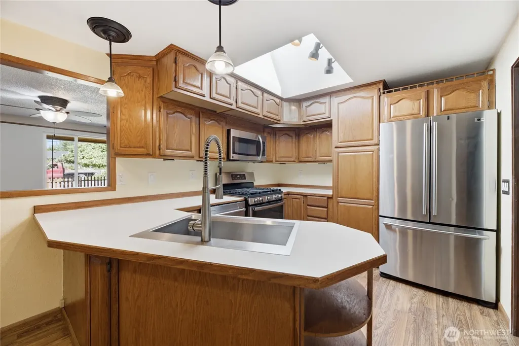 506 Calistoga Street W Orting WA 98360