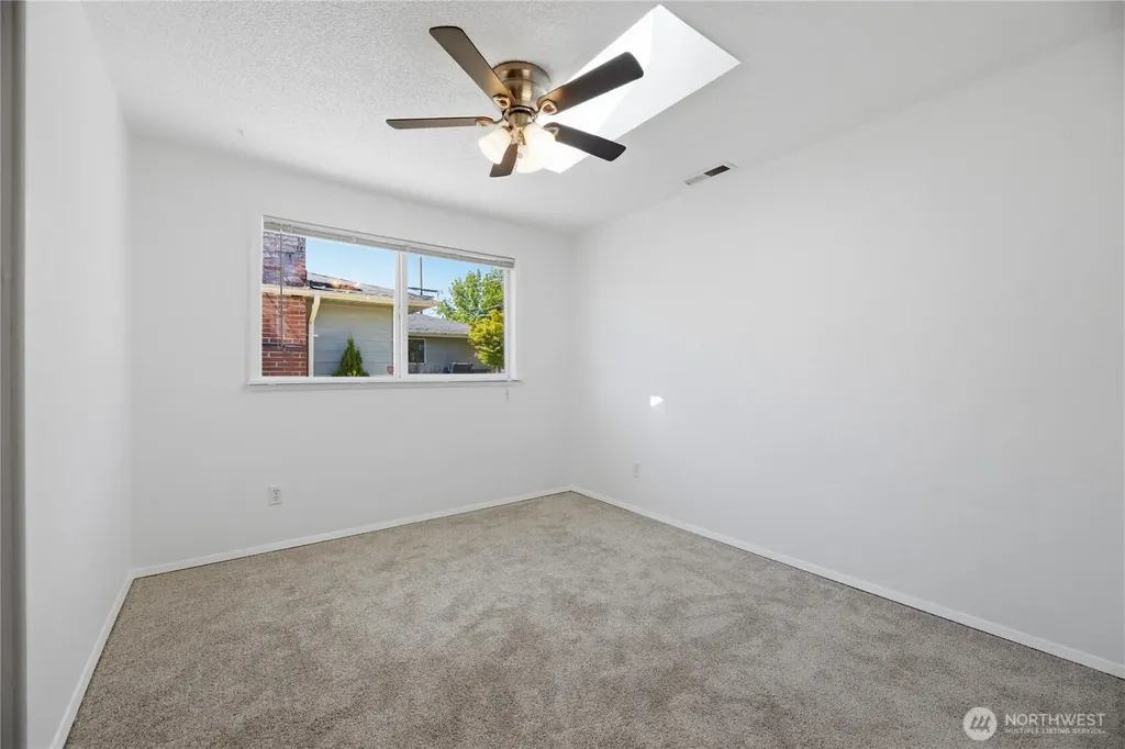 506 Calistoga Street W Orting WA 98360