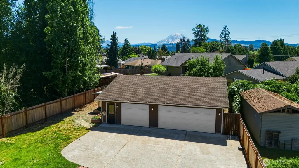 506 Calistoga Street W Orting WA 98360