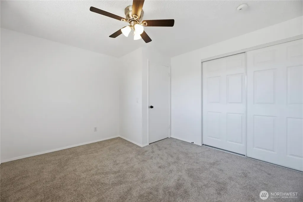 506 Calistoga Street W Orting WA 98360