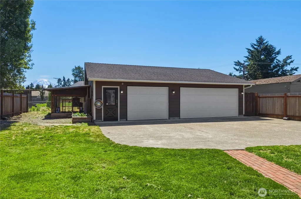 506 Calistoga Street W Orting WA 98360