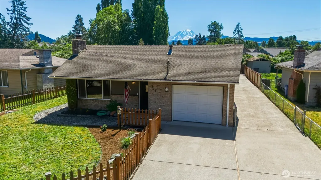 506 Calistoga Street W Orting WA 98360