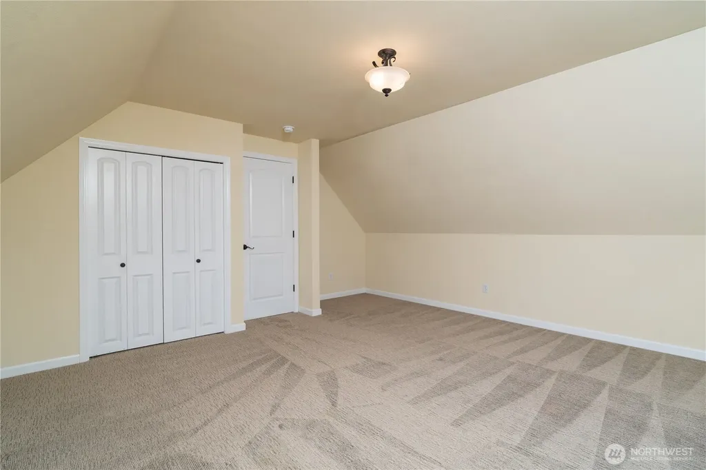 402 Troy Drive SE Centralia WA 98531