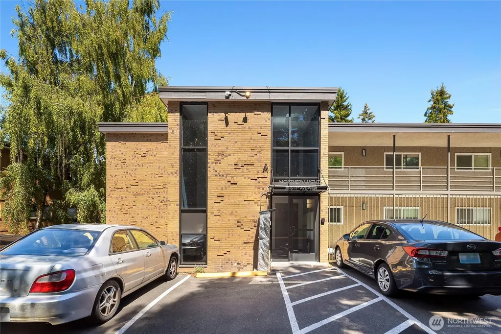 3816 11th Avenue W Seattle WA 98119