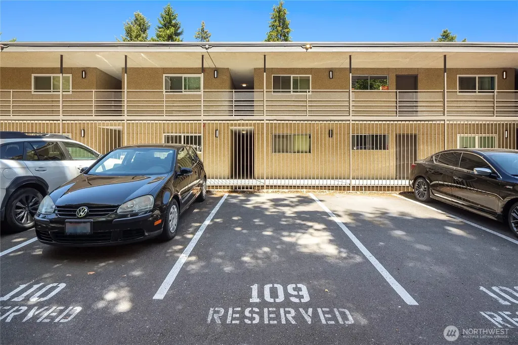 3816 11th Avenue W Seattle WA 98119