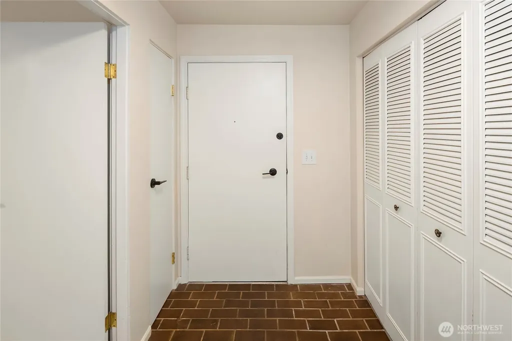 3816 11th Avenue W Seattle WA 98119