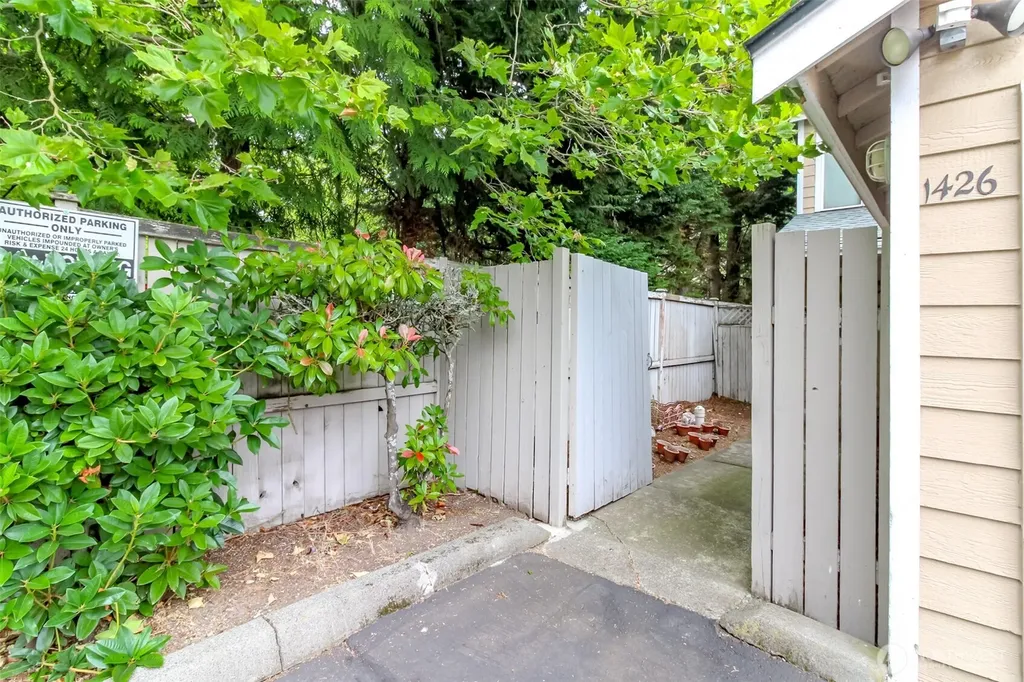 1426 S 308th Lane Federal Way WA 98003