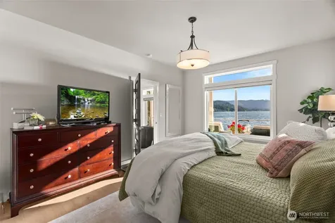 1325 Summit Lake Shore Rd NW Olympia WA 98502