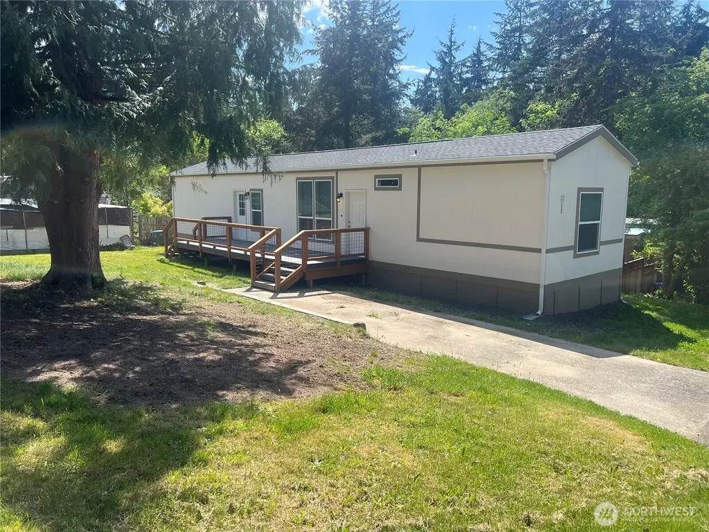 3371 SE Bielmeier Road Port Orchard WA 98367