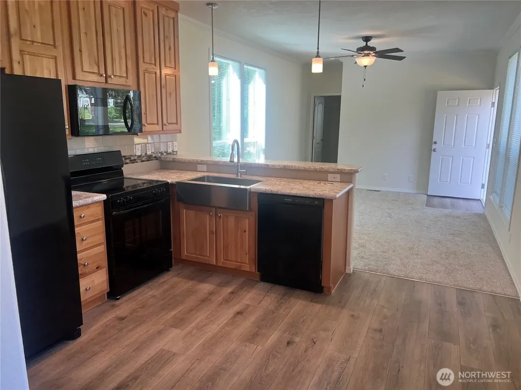 3371 SE Bielmeier Road Port Orchard WA 98367