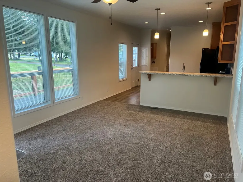 3371 SE Bielmeier Road Port Orchard WA 98367
