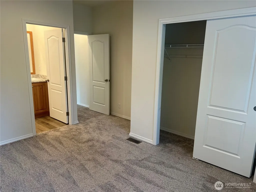 3371 SE Bielmeier Road Port Orchard WA 98367