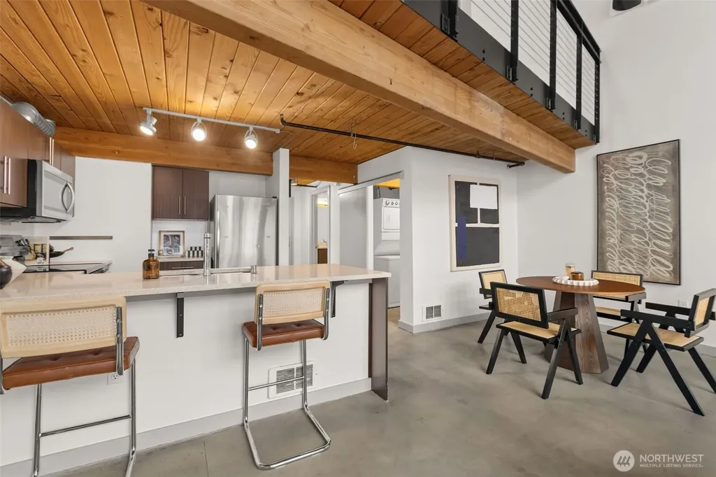 401 9th Avenue N Seattle WA 98109