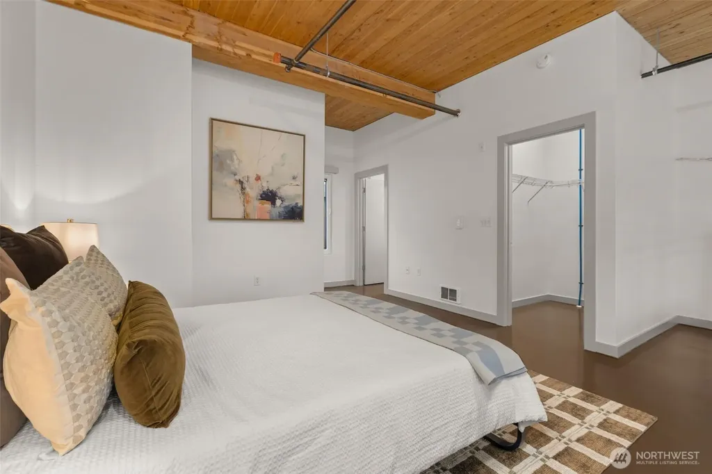 401 9th Avenue N Seattle WA 98109