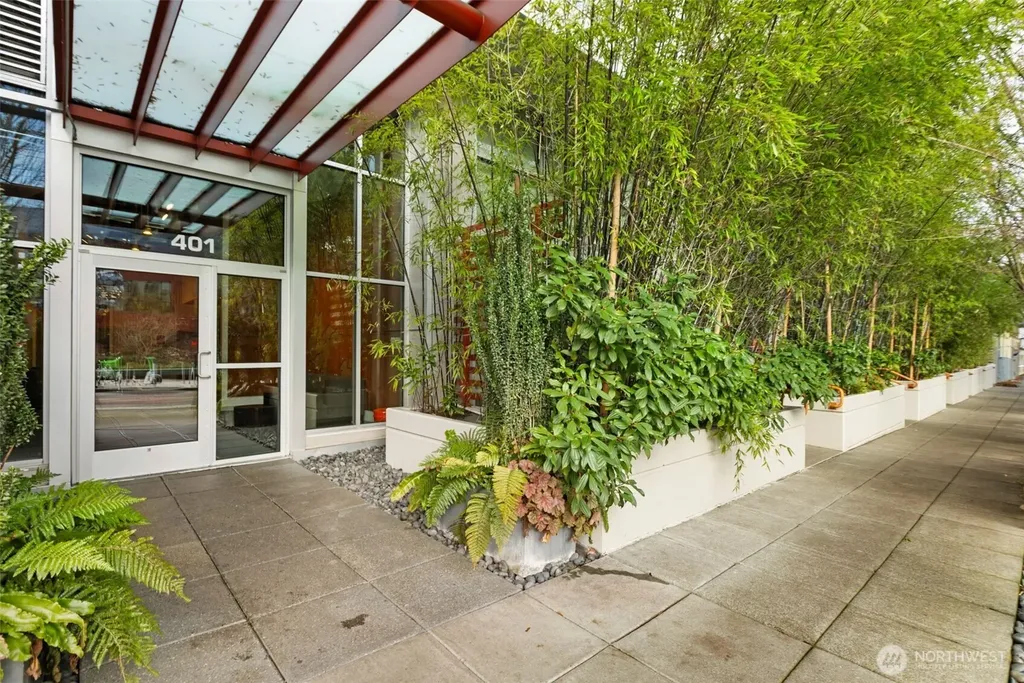 401 9th Avenue N Seattle WA 98109