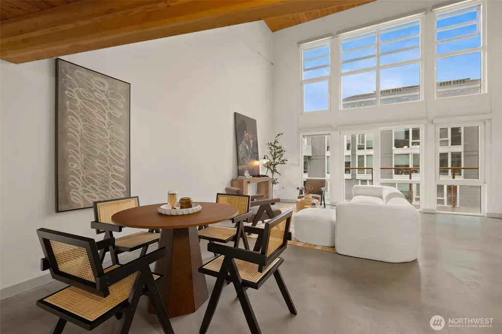 401 9th Avenue N Seattle WA 98109
