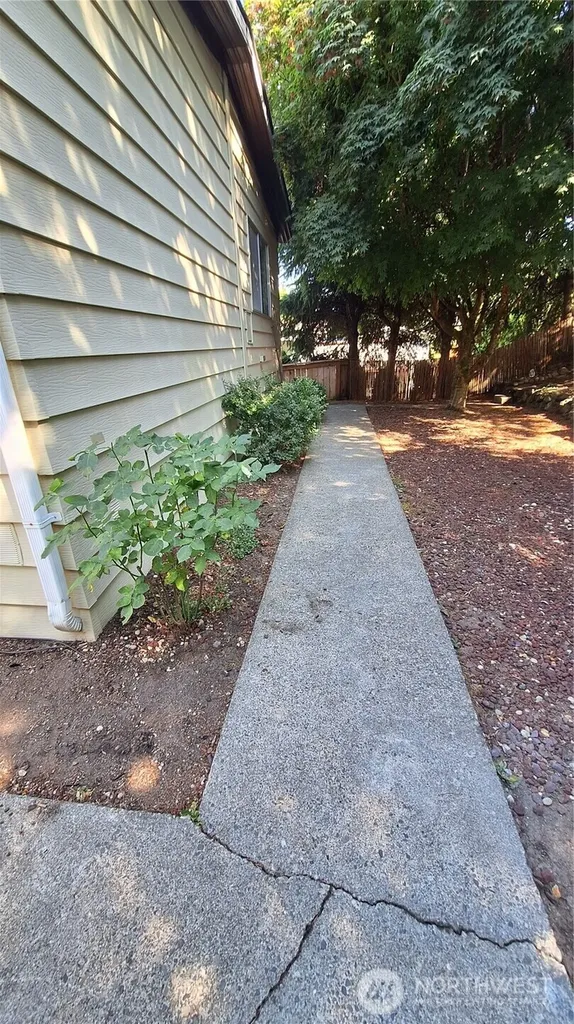 5210 90th Street E Tacoma WA 98446