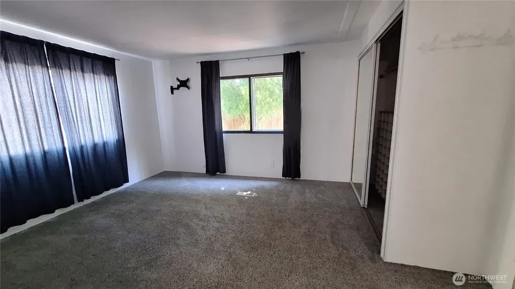 5210 90th Street E Tacoma WA 98446