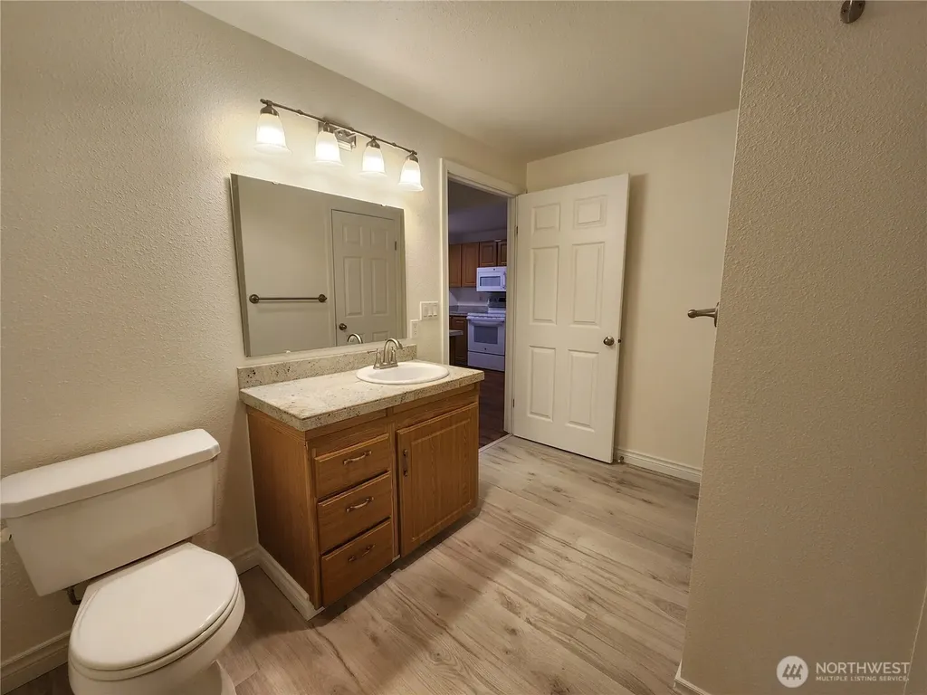 10014 NE 127th Place Kirkland WA 98034