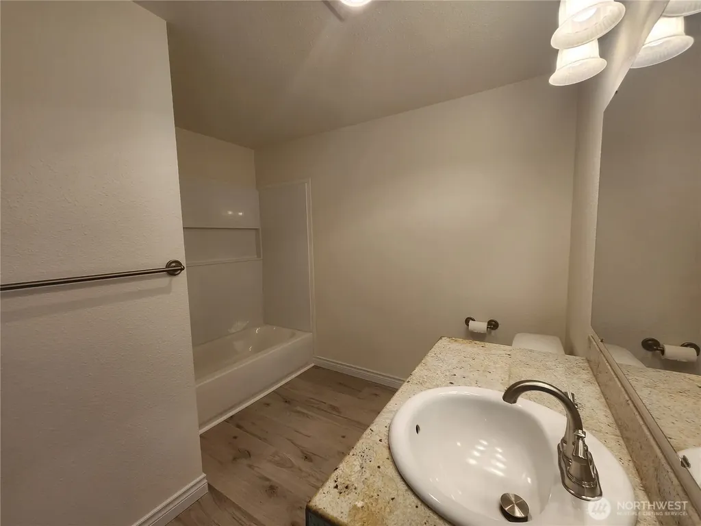10014 NE 127th Place Kirkland WA 98034