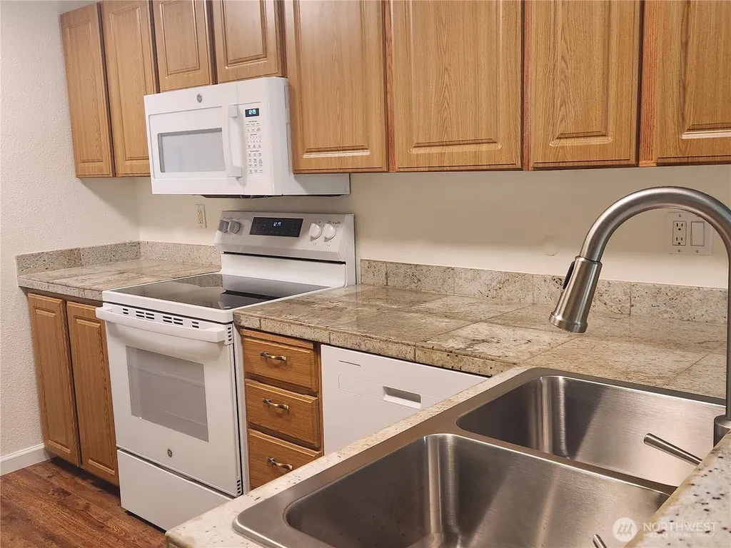 10014 NE 127th Place Kirkland WA 98034