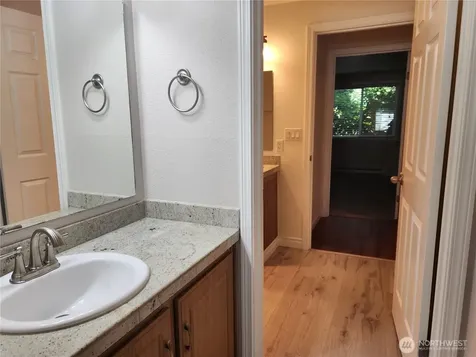 10014 NE 127th Place Kirkland WA 98034