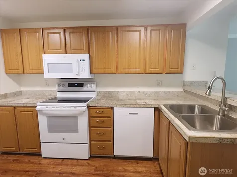 10014 NE 127th Place Kirkland WA 98034